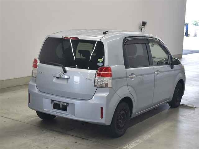 TOYOTA SPADE 2012