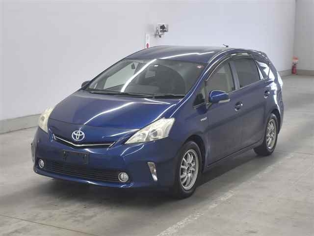 TOYOTA PRIUS ALPHA 2012