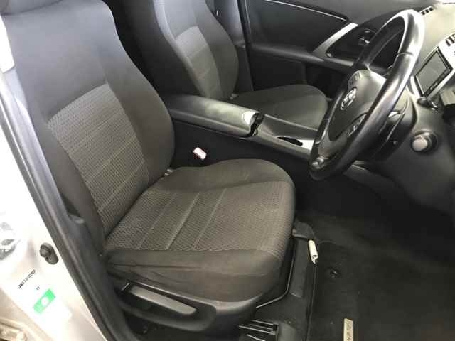 TOYOTA AVENSIS WAGON 2012