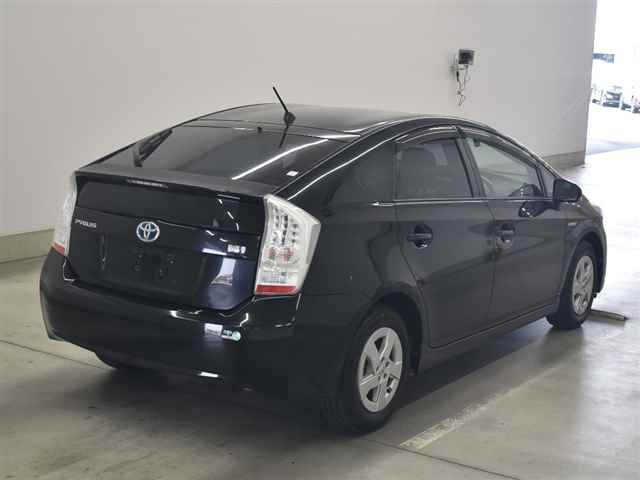 TOYOTA PRIUS 2011