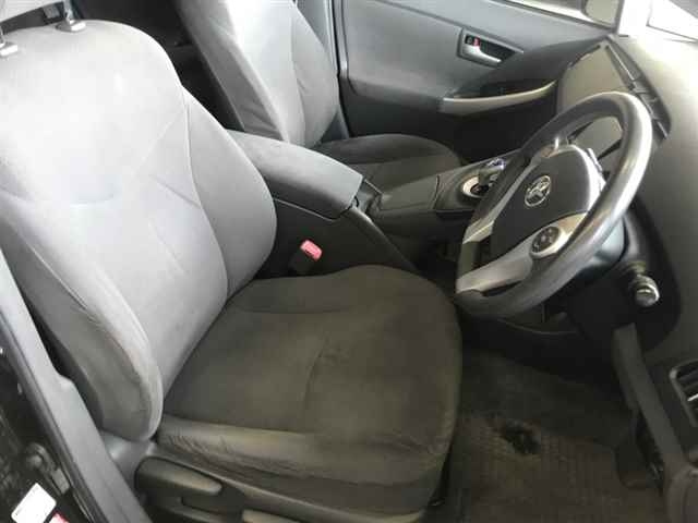 TOYOTA PRIUS 2011