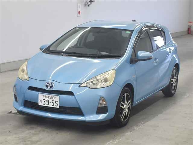 TOYOTA AQUA 2013
