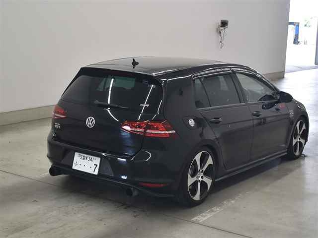VOLKSWAGEN GOLF 2015