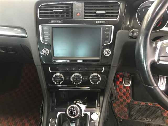 VOLKSWAGEN GOLF 2015