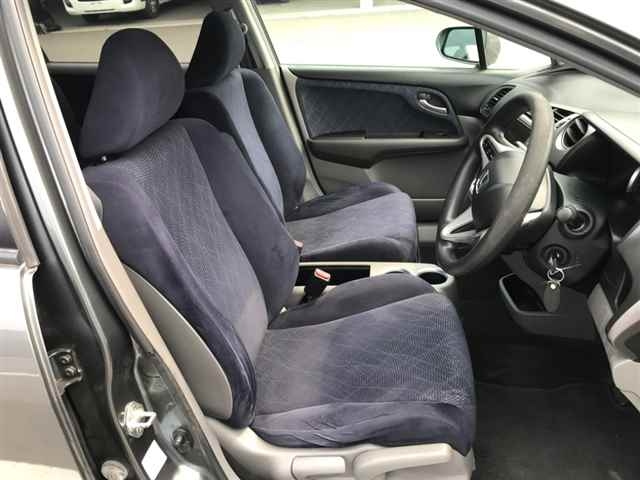 HONDA STREAM 2010
