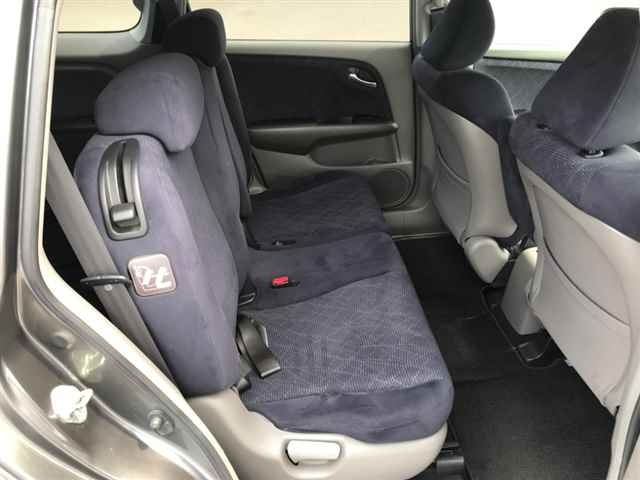 HONDA STREAM 2010