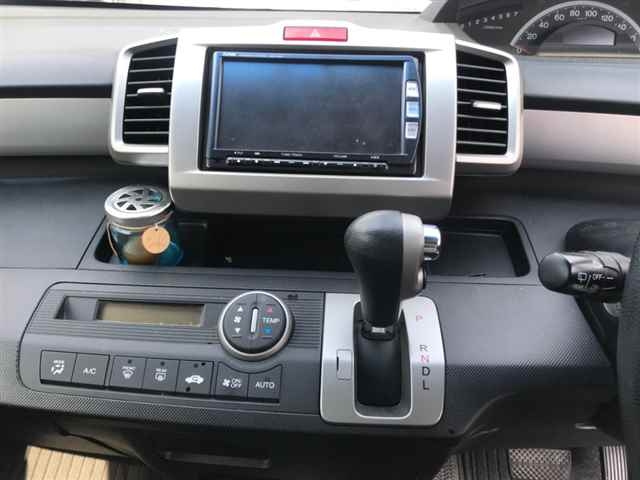 HONDA FREED 2012