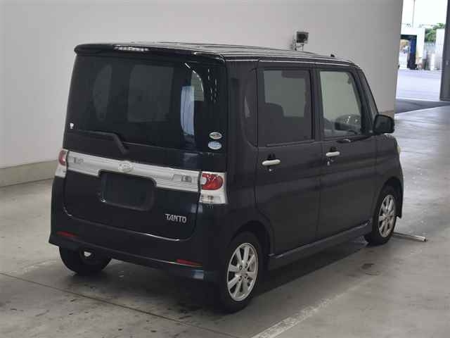 DAIHATSU TANTO 2008