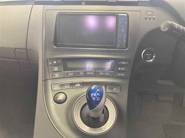 TOYOTA PRIUS 2011