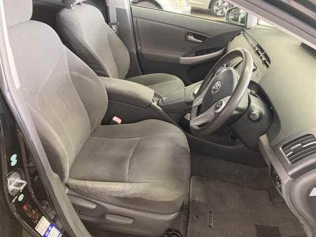 TOYOTA PRIUS 2011