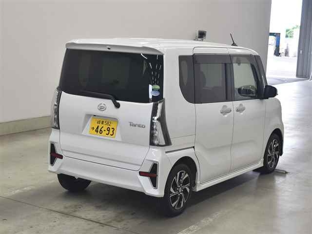 DAIHATSU TANTO 2020