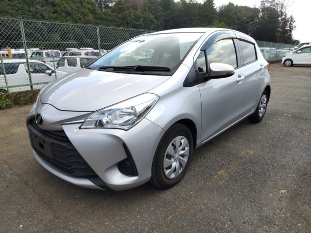 TOYOTA VITZ 2018