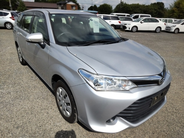 TOYOTA COROLLA FIELDER 2017