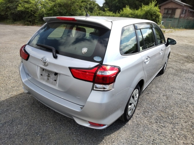 TOYOTA COROLLA FIELDER 2017