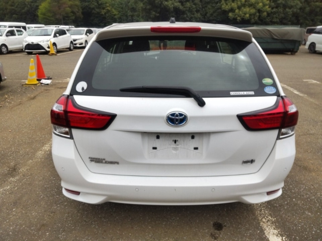 TOYOTA COROLLA FIELDER 2019