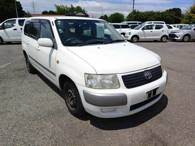 TOYOTA SUCCEED 2010