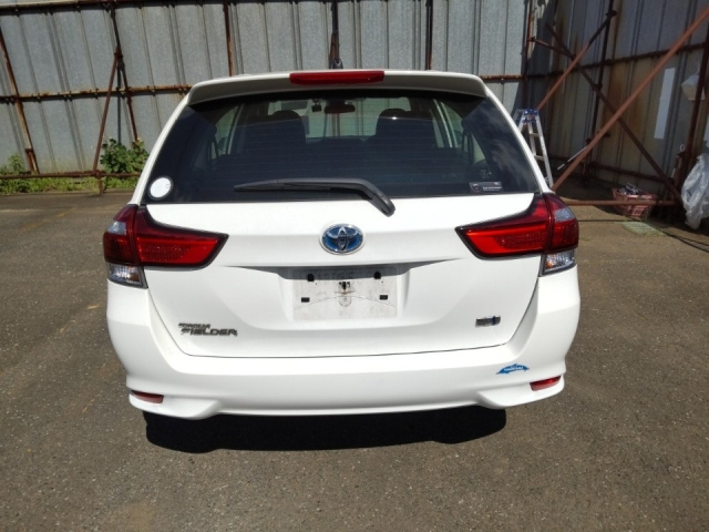 TOYOTA COROLLA FIELDER 2019
