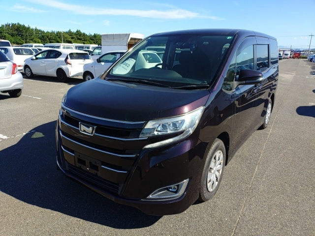 TOYOTA NOAH 2018