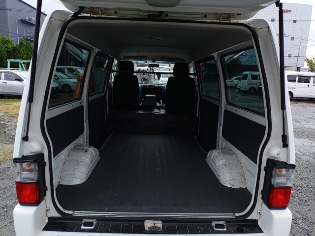 MAZDA BONGO VAN 2017