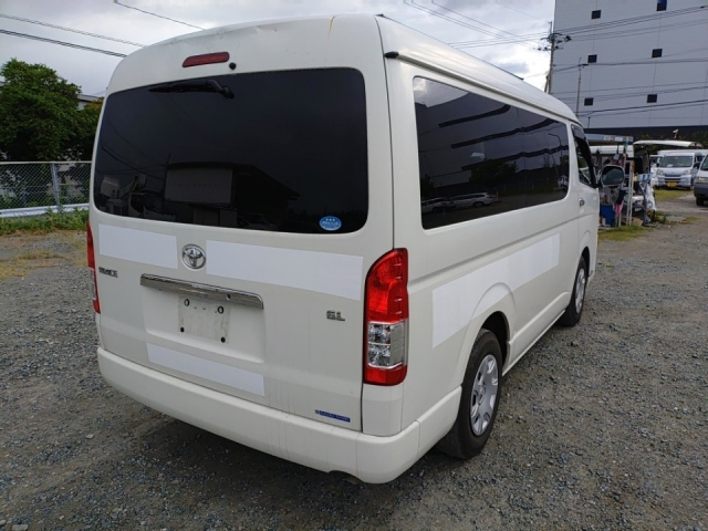 TOYOTA HIACE 2018