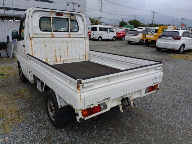 NISSAN CLIPPER TRUCK 2009