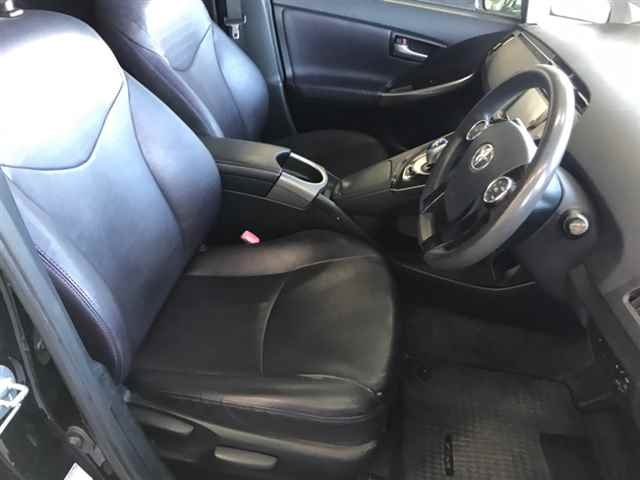 TOYOTA PRIUS 2013