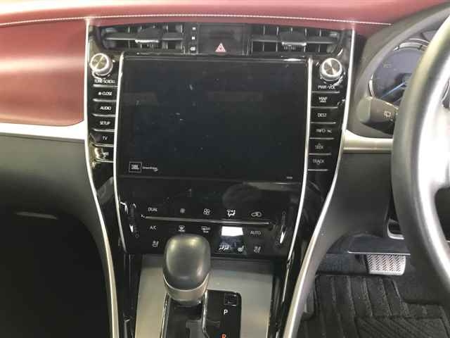 TOYOTA HARRIER 2018