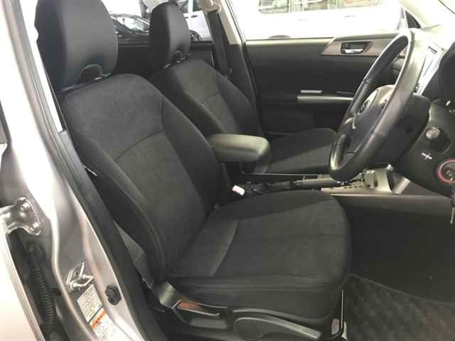 SUBARU FORESTER 2011