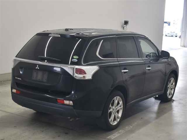 MITSUBISHI OUTLANDER 2013