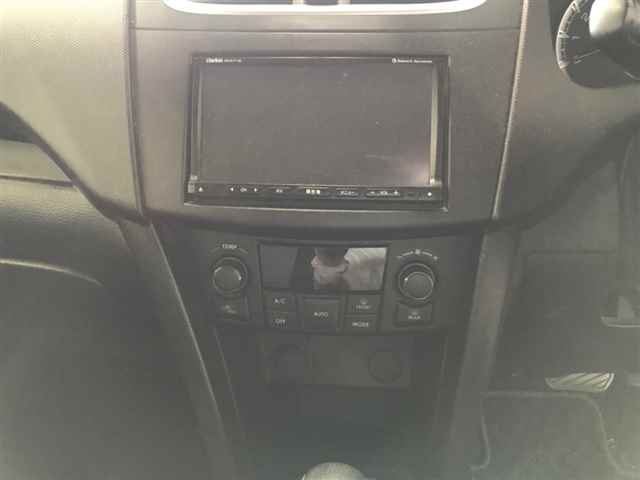 SUZUKI SWIFT 2012