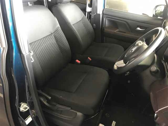 TOYOTA ROOMY 2018