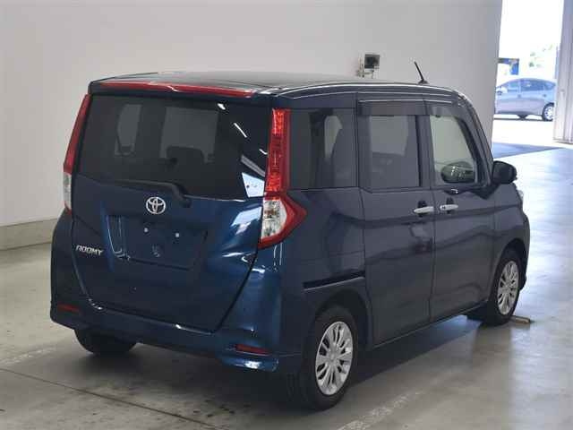 TOYOTA ROOMY 2018