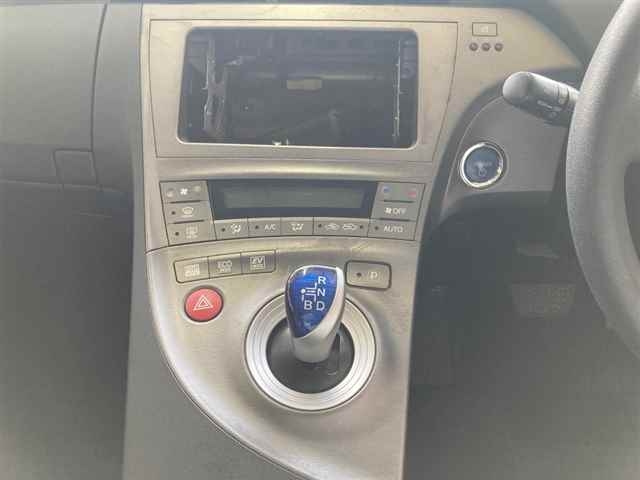 TOYOTA PRIUS 2014