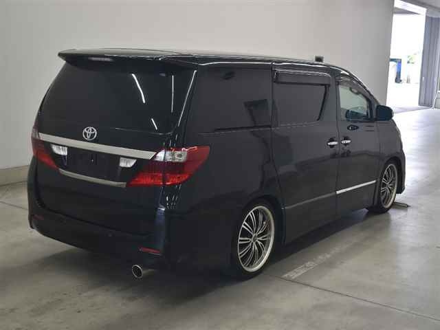 TOYOTA VELLFIRE 2009