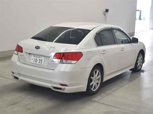 SUBARU LEGACY B4 2011