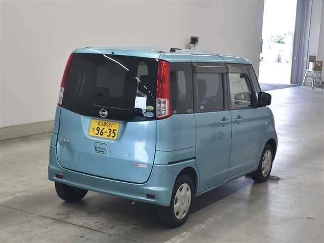NISSAN ROOX 2013