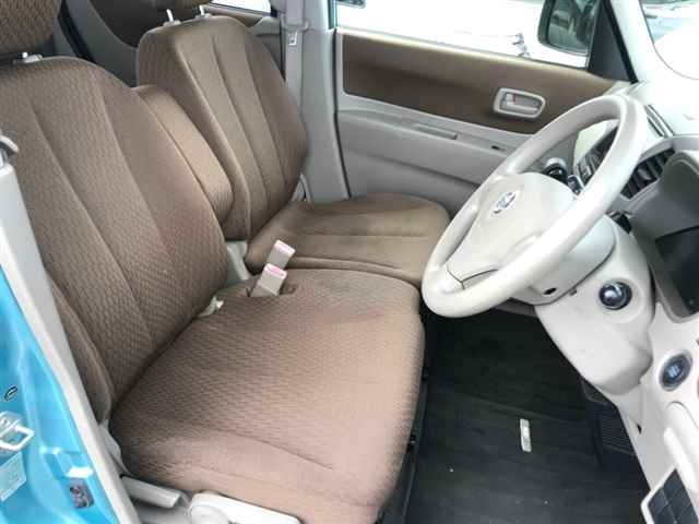 NISSAN ROOX 2013