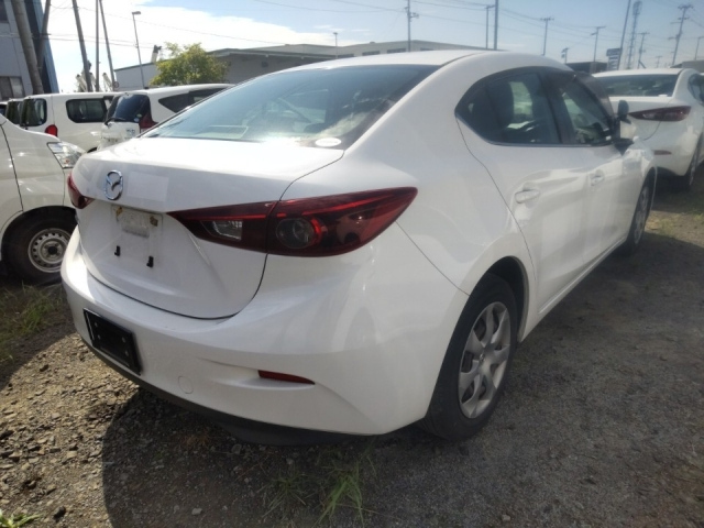 MAZDA AXELA 2015