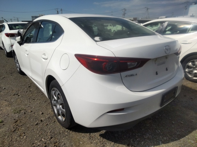 MAZDA AXELA 2015