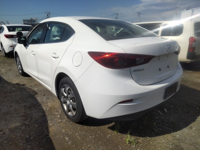 MAZDA AXELA 2016