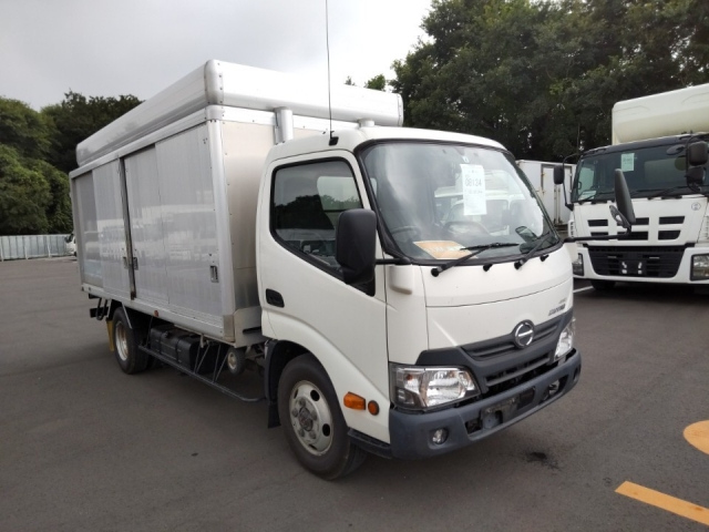 HINO DUTRO 2017