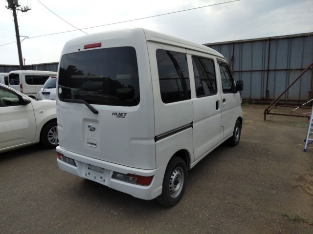 DAIHATSU HIJET VAN 2018