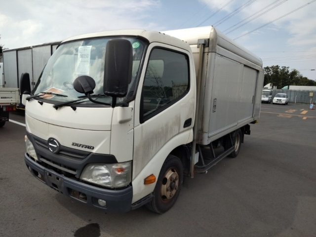 HINO DUTRO 2013