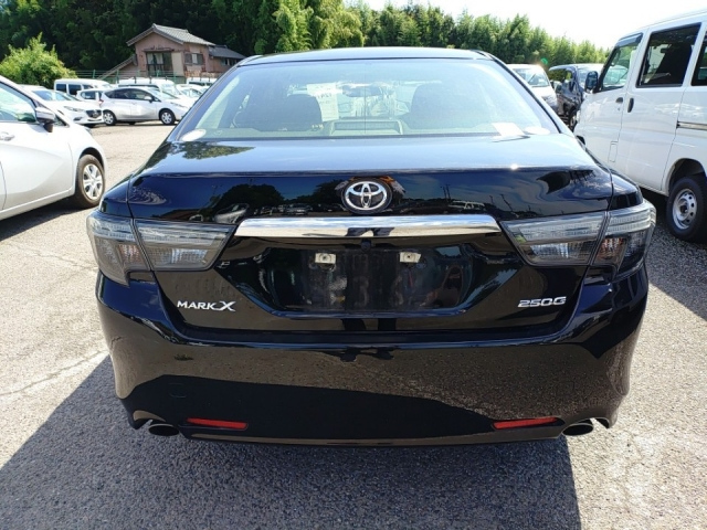 TOYOTA MARK X 2018