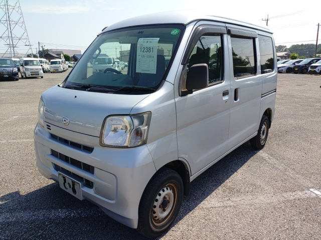 DAIHATSU HIJET VAN 2011