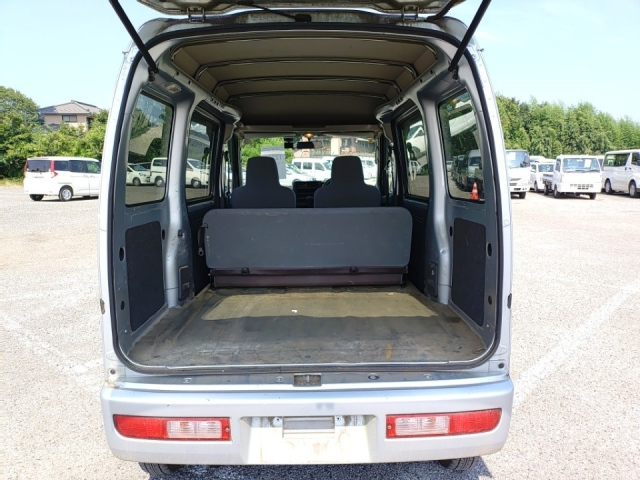 DAIHATSU HIJET VAN 2011