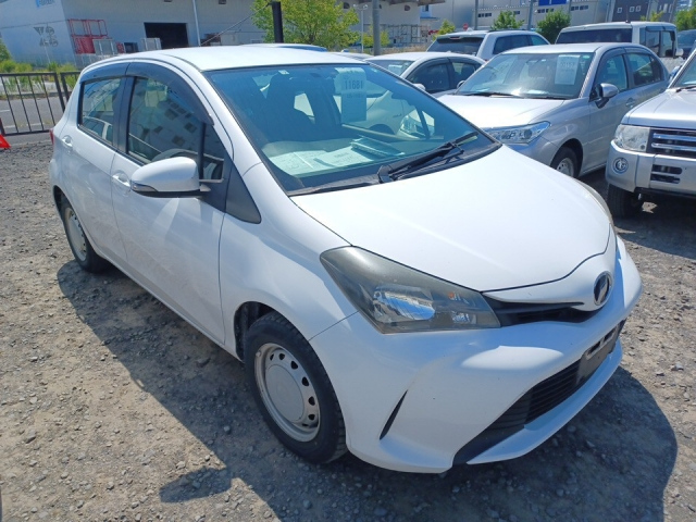 TOYOTA VITZ 2014