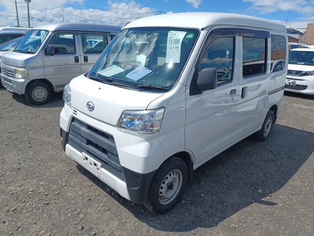 DAIHATSU HIJET VAN 2019