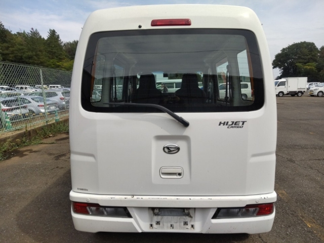 DAIHATSU HIJET VAN 2019