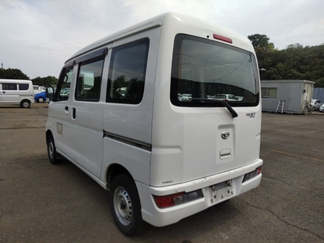 DAIHATSU HIJET VAN 2019